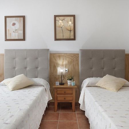 קוניל דה לה פרונטרה Apartamento Juan Carlos - Familias מראה חיצוני תמונה