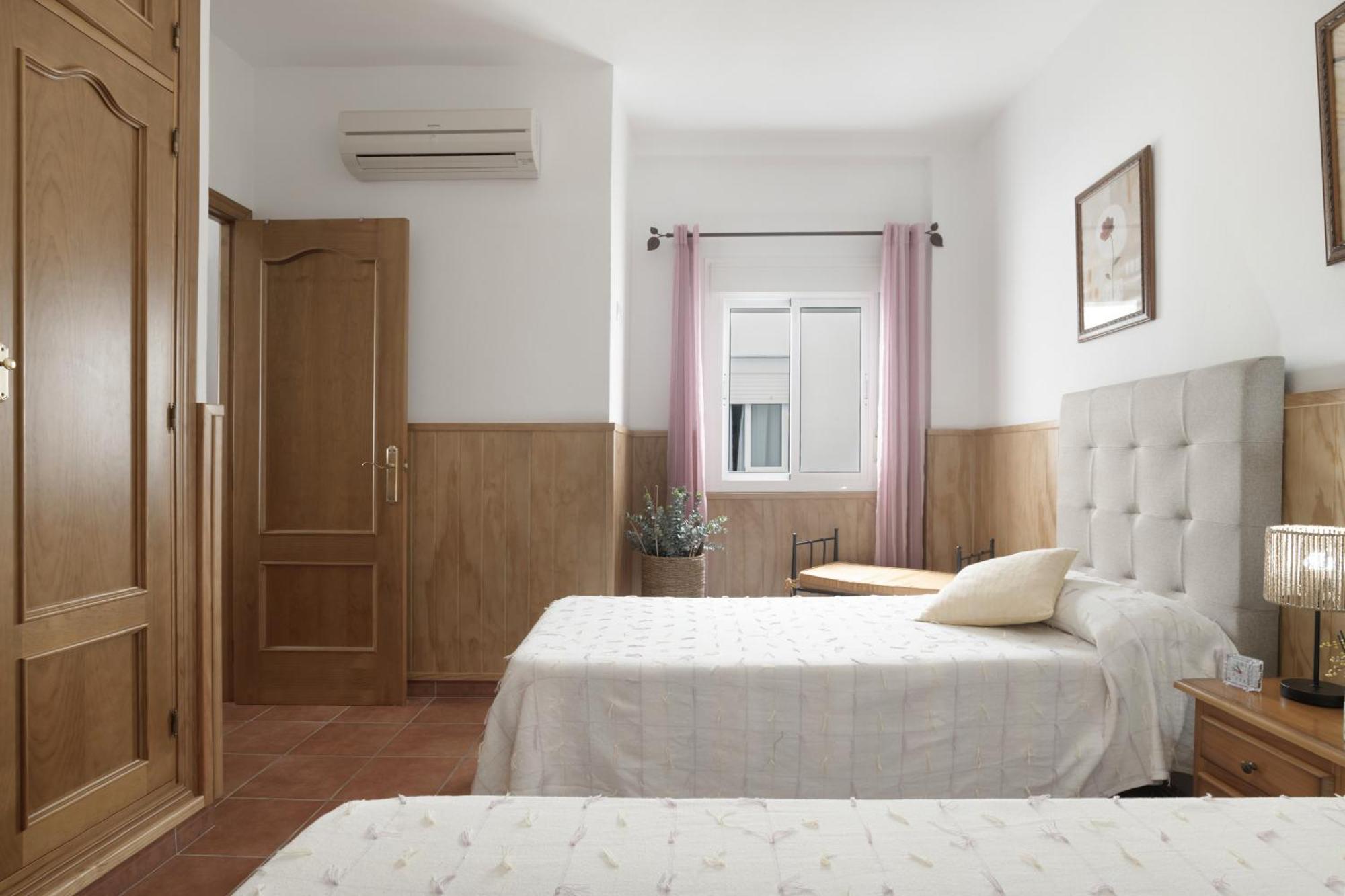 קוניל דה לה פרונטרה Apartamento Juan Carlos - Familias מראה חיצוני תמונה